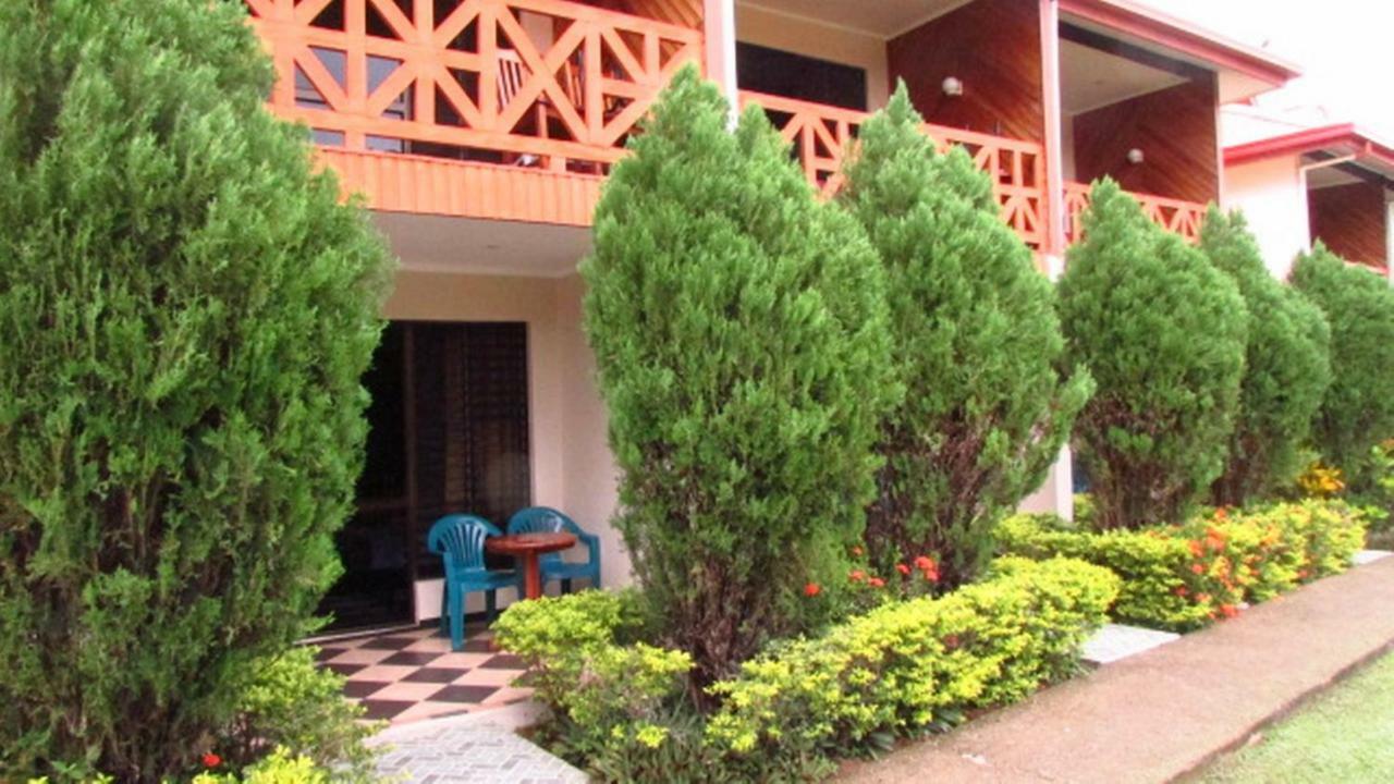 Wailoaloa Beach Resort Nadi Exterior foto